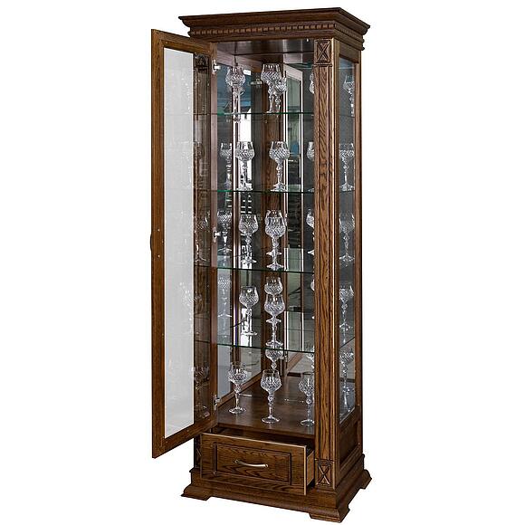 Шкаф-витрина «Верди Классик» П1.0487.0.11-01, Материал: массив дуба, Цвет: Черешня с золочением (Shkaf-s-vitrinoy_VerdiLux_1z-P487-11z-01_chereshnya-s-zolocheniye.jpg) Шкаф-витрина «Верди Классик» П1.0487.0.11-01, Материал: массив дуба, Цвет: Черешня с золочением